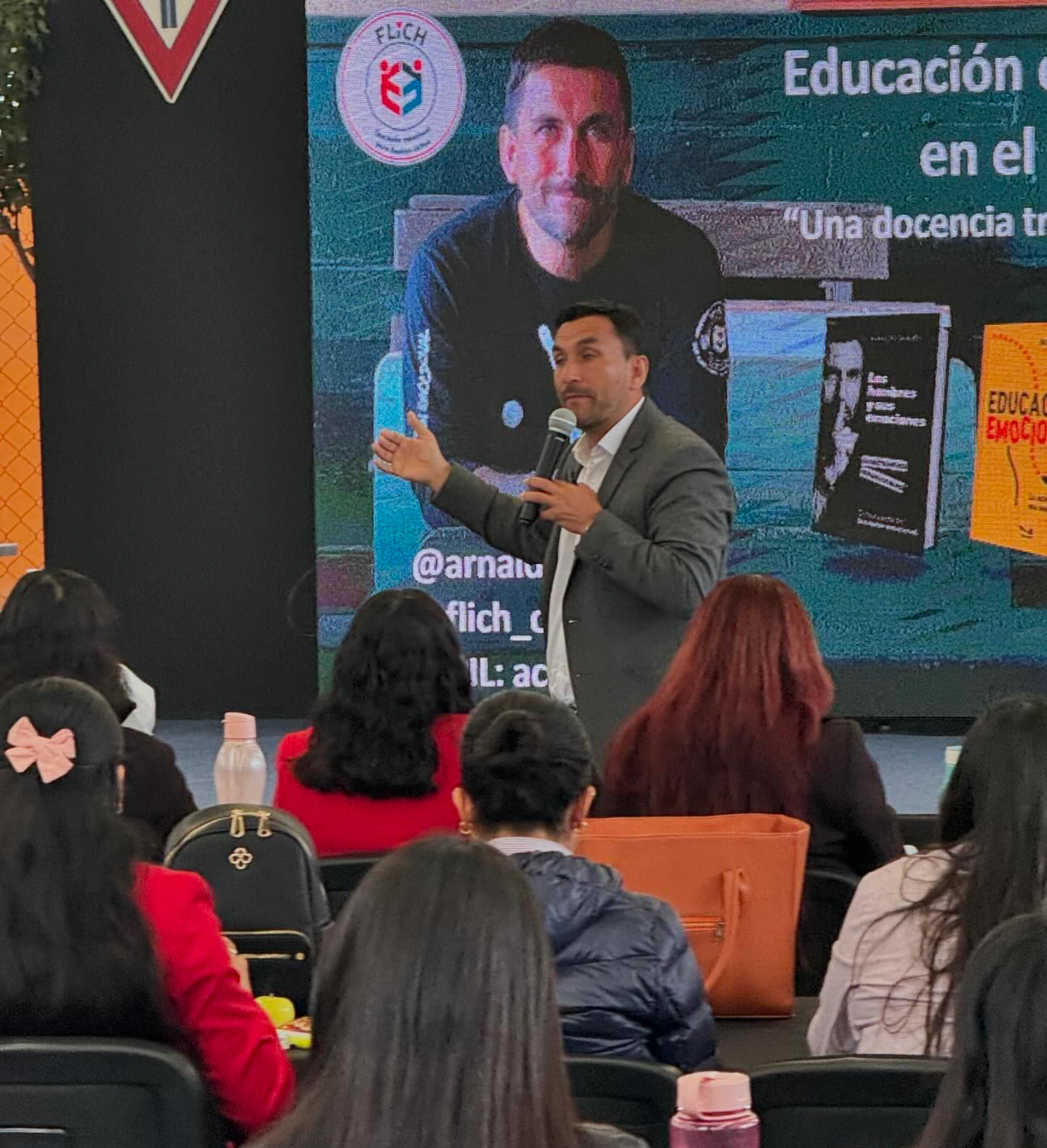 conferencia-educacion-emocional-y-practicas-de-bienestar-en-entornos-educativos